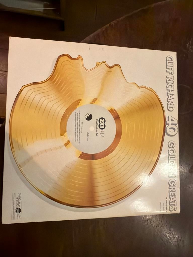 Cliff Richard - 40 Golden Greats (2 LP), Dubbel-LP, Ophalen of Verzenden, Zo goed als nieuw, 12 inch
