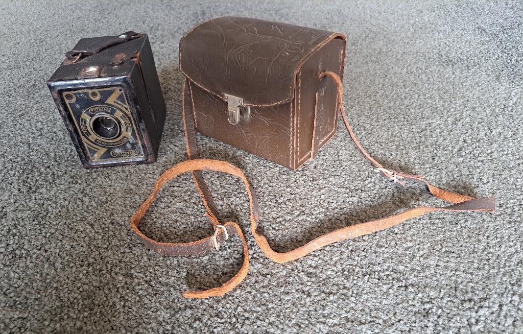 Coronet Box Camera, ca 1930 met originele leren tas, Ophalen of Verzenden, Niet werkend, Compact, Overige Merken