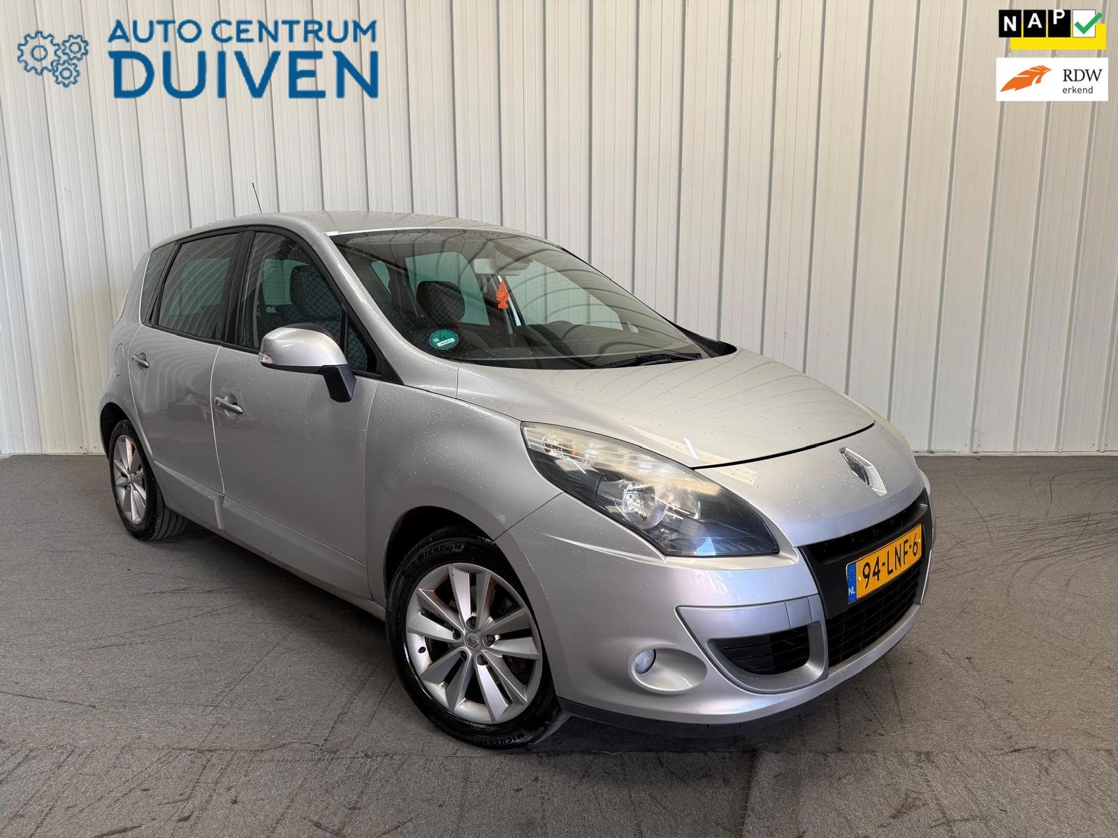 Renault Scénic 1.6 Celsium | Nieuw APK | Airco | Trekhaak, Voorwielaandrijving, Stof, Gebruikt, 4 cilinders