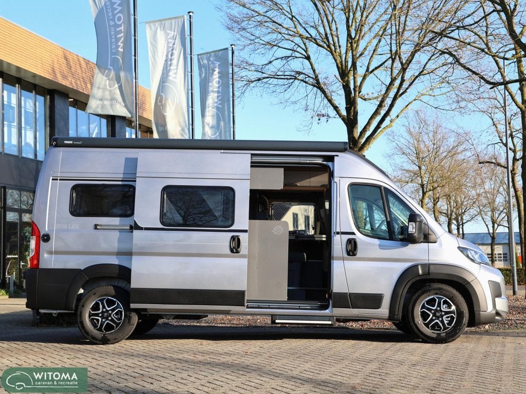 Caravans And Camping Knaus