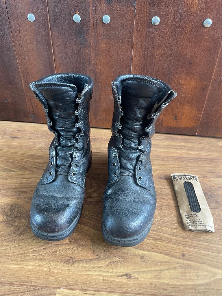 Leger schoenen kisten 280 M = 44, Kleding | Heren, Schoenen, Bata, Zwart, Boots, Ophalen of Verzenden