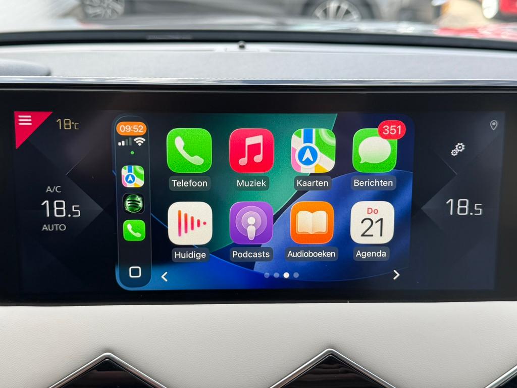 DS 3 Crossback 1.2 PureTech So Chic Camera Navigatie Carplay, Gebruikt, Euro 6, Leder, 1180 kg
