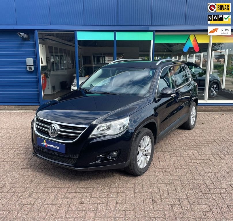 Volkswagen Tiguan 1.4 TSI Sport&Style | Trekhaak | Cruise |, Voorwielaandrijving, Euro 5, Zwart, 4 cilinders