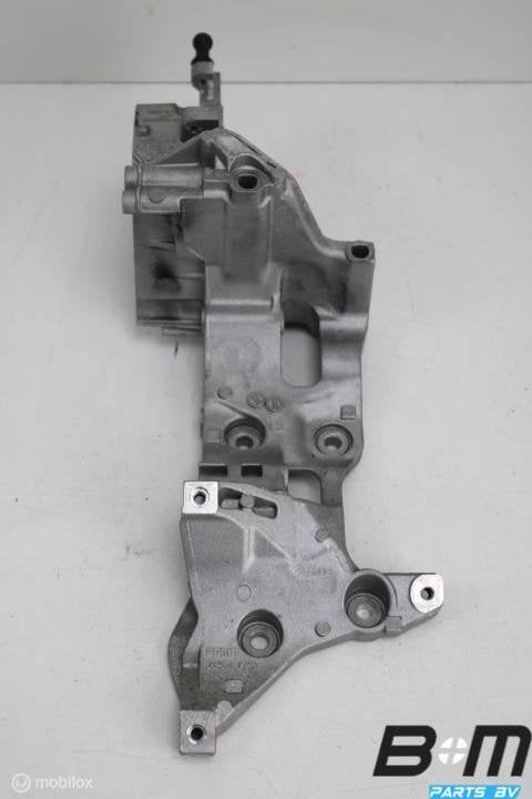 Steun voor dynamo en aircocompressor Audi TT 8S 04L903143B, Gebruikt