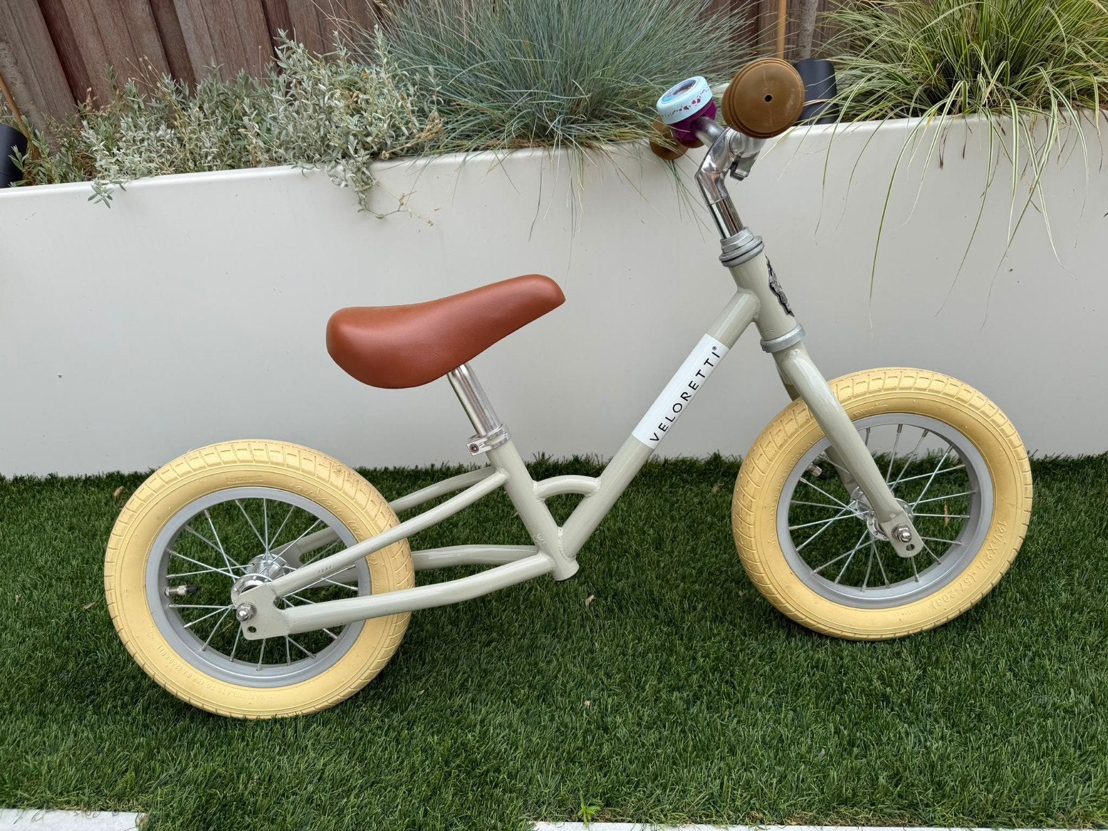 Veloretti loopfiets / driewieler - 2-in-1, Kinderen en Baby's, Speelgoed | Buiten | Voertuigen en Loopfietsen, Zo goed als nieuw