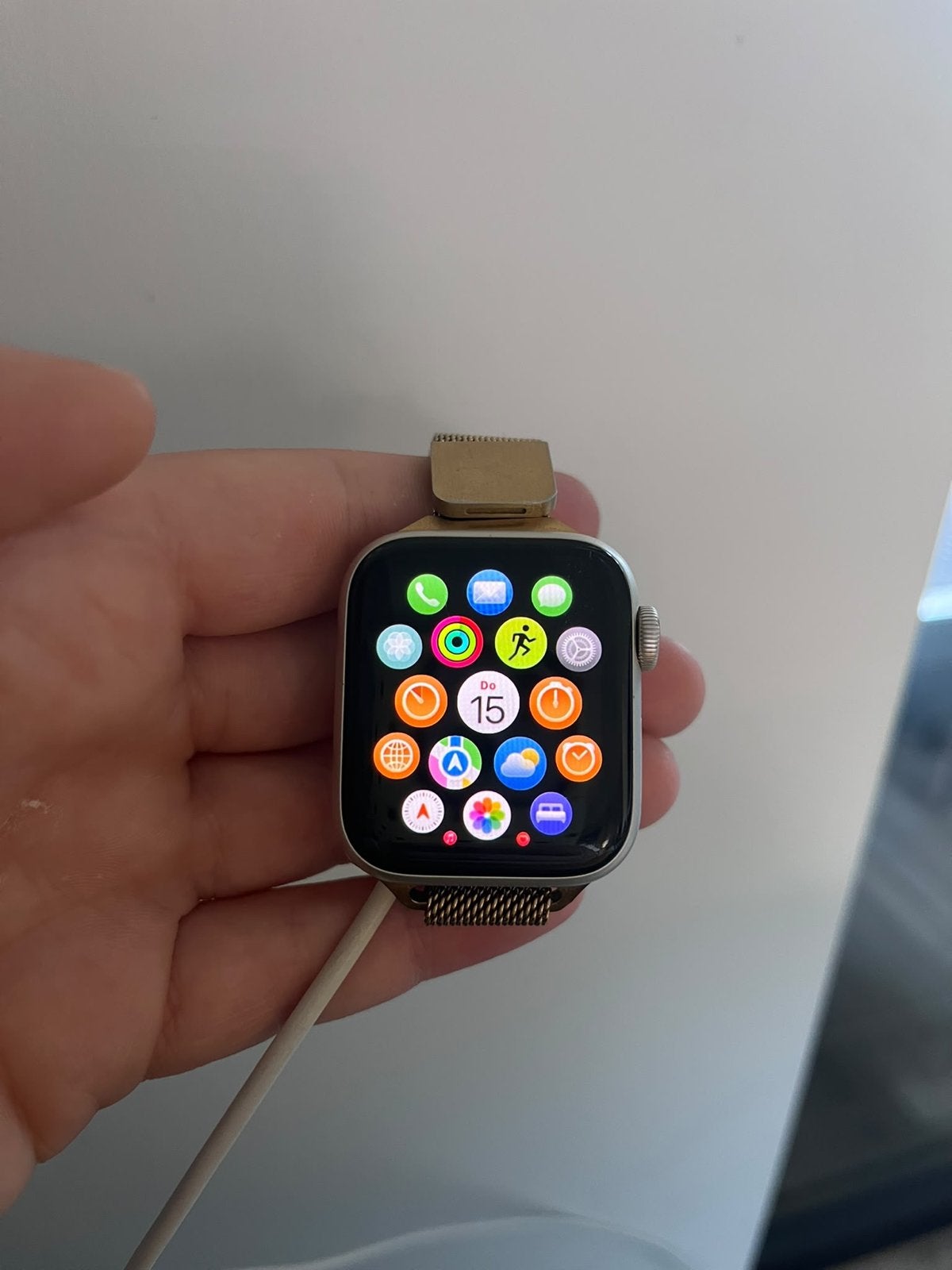 Apple Watch SE (Gen 2) 40mm Starlight + extra bandje, Stappen, Wit, IOS, Ophalen of Verzenden