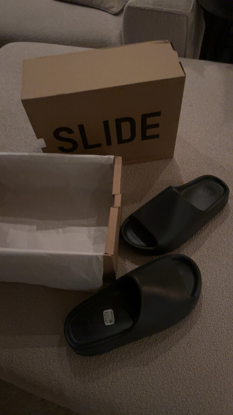 Yeezy slides maat 41, Kleding | Heren, Ophalen, Nieuw, Zwart
