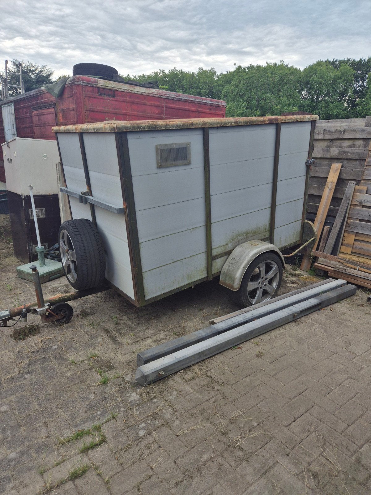 Dichte aanhanger, Ophalen of Verzenden, Schuur