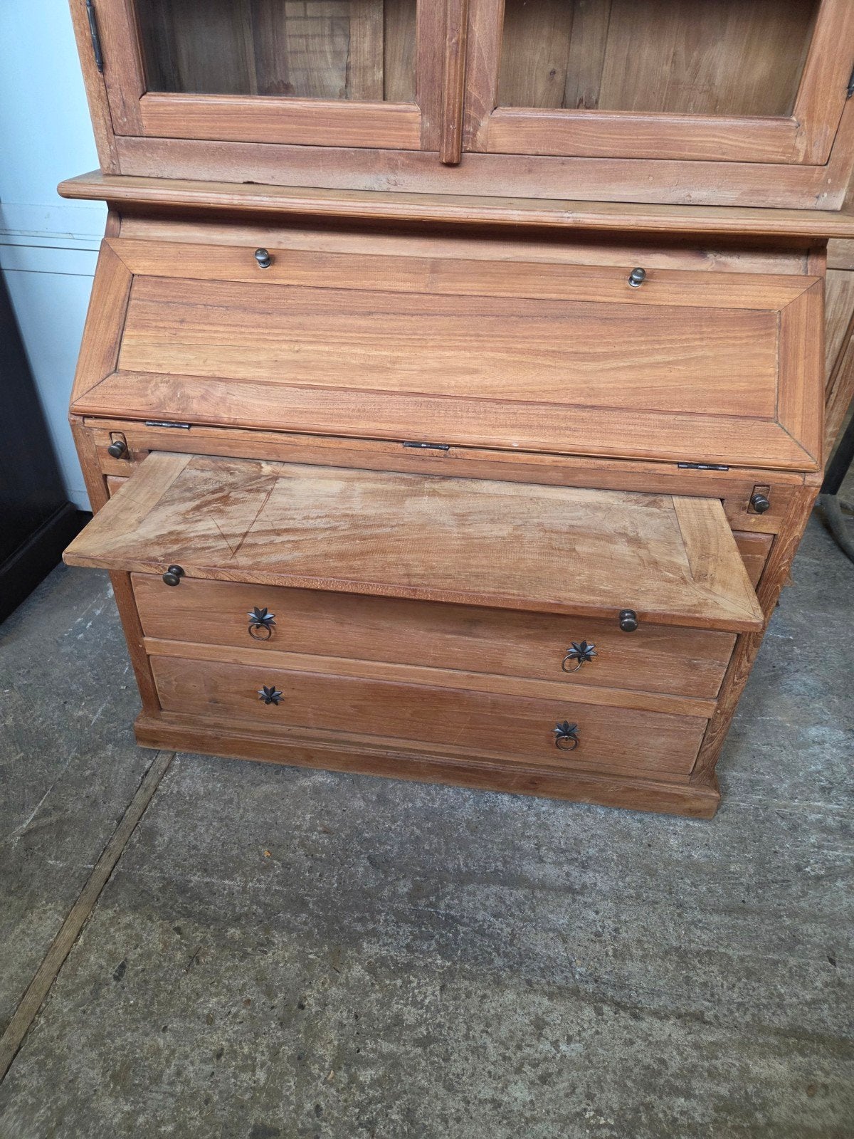 Foto 3 van prachtige vitrinekast ~ buffetkast ~ secretaire ~ bureaukast