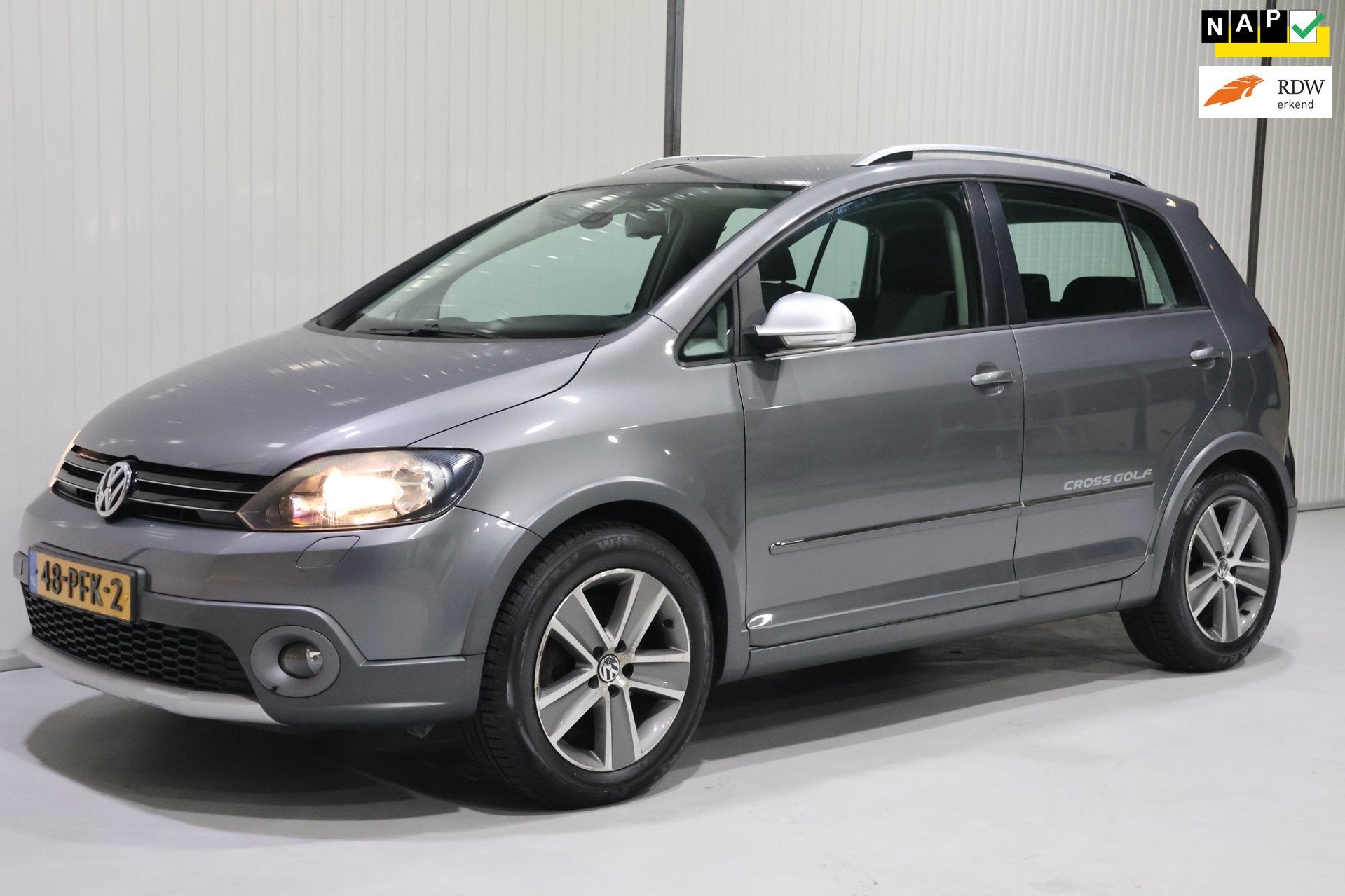 Volkswagen Golf 1.4 TSI Cross NWE APK - DEALER ONDERHOUDEN -, Auto's, Keurmerk '100% Onderhouden', Gebruikt, Verwarmde buitenspiegels