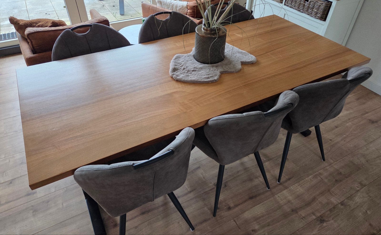 Eikenhouten eettafel met zwart metalen onderstel, Ophalen, 50 tot 100 cm, Zo goed als nieuw, Vijf personen of meer
