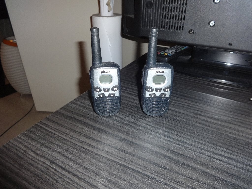 Alecto FR-24 Walkie talkie, Ophalen, 5 tot 15 km, Zo goed als nieuw, Portofoon of Walkie-talkie
