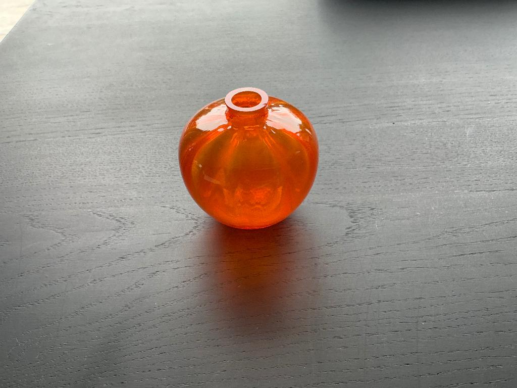 Wilhelmina oranje appeltje vaasje, Antiek en Kunst, Ophalen of Verzenden