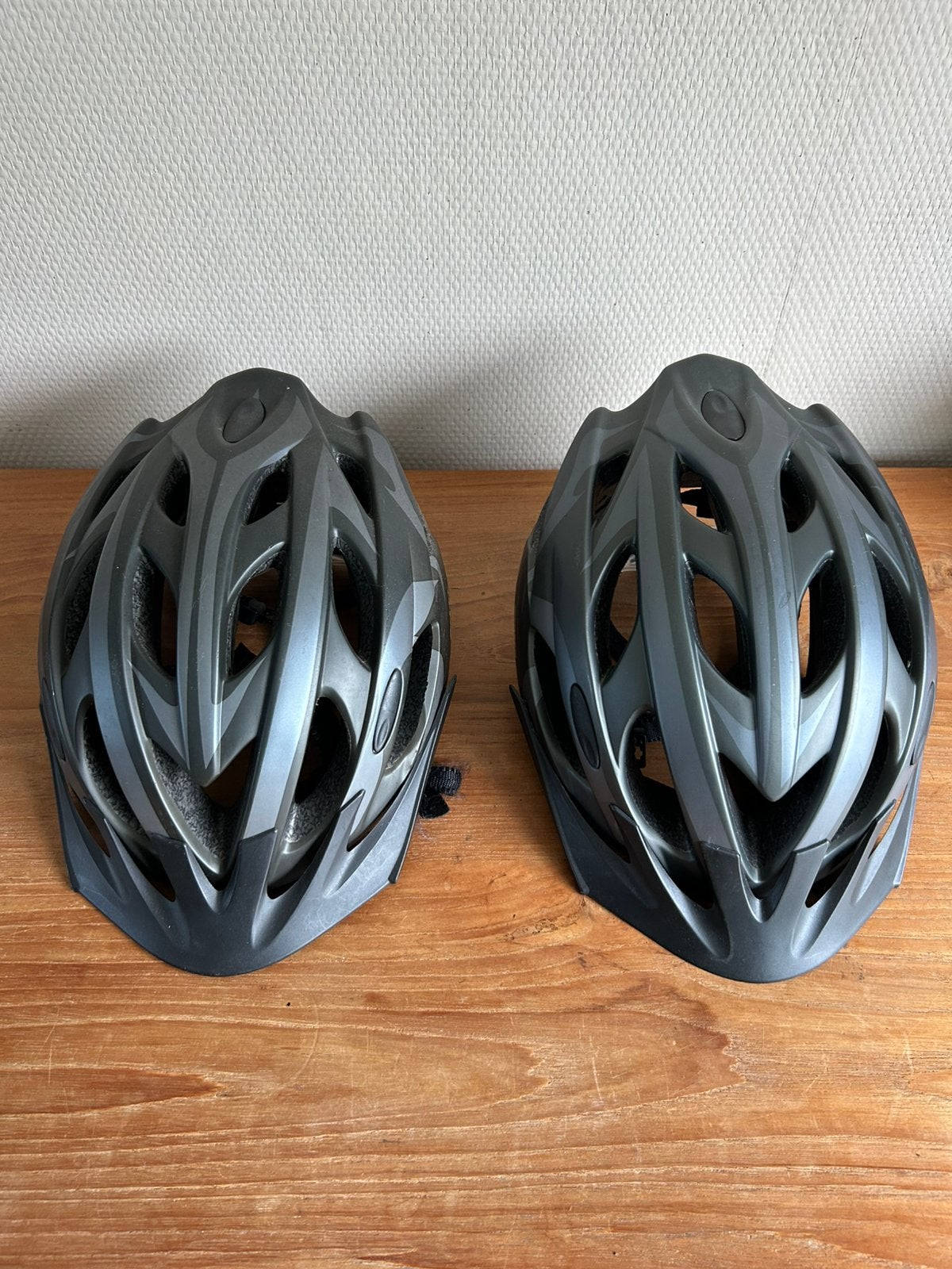 2 Giant MTB helmen, Fietsen en Brommers, Ophalen of Verzenden, Gebruikt, XL, Heer of Dame