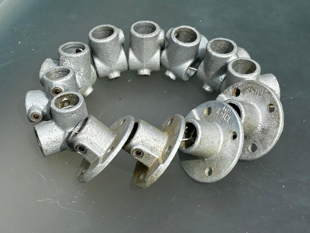 steigerbuis tafel  21mm, voetplaten en hoekstukken, verzinkt, Ophalen of Verzenden, Zo goed als nieuw, 250 mm of meer, Overige typen