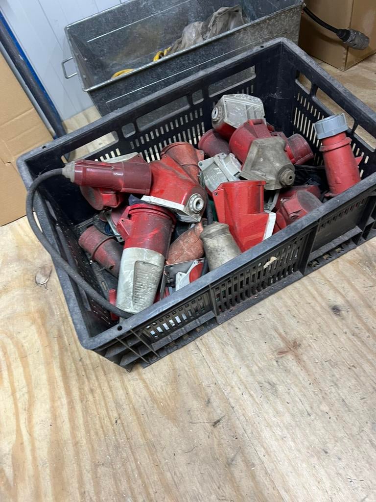 Krachtstroom stekkers 380 volt, Doe-het-zelf en Verbouw, Elektra en Kabels, Ophalen of Verzenden, Zo goed als nieuw, Stekker