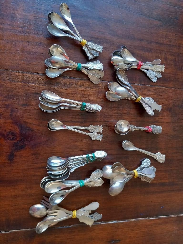 74 lepeltjes provincies in Nederland, Antiek en Kunst, Antiek | Bestek, Verzenden