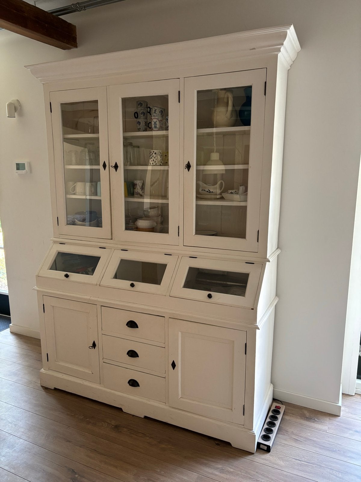 Witte buffetkast met vitrine, Ophalen, 200 cm of meer, 150 tot 200 cm, 25 tot 50 cm
