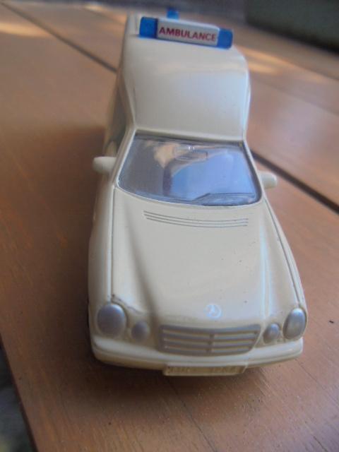 Siku: Mercedes Benz Ambulance A 2002, Ophalen of Verzenden, Nieuw, Overige typen, SIKU