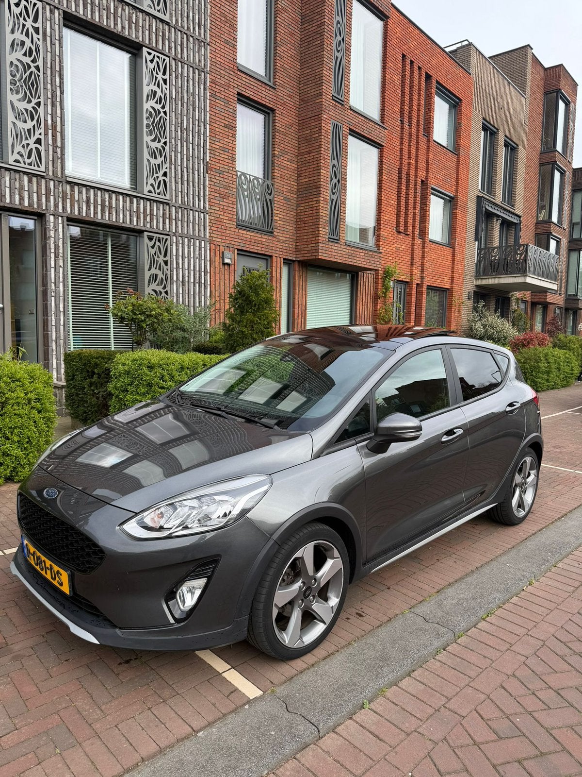 Ford Fiësta  2018 Grijs BENZINE!!, Voorwielaandrijving, 1141 kg, 4 cilinders, 49 €/maand