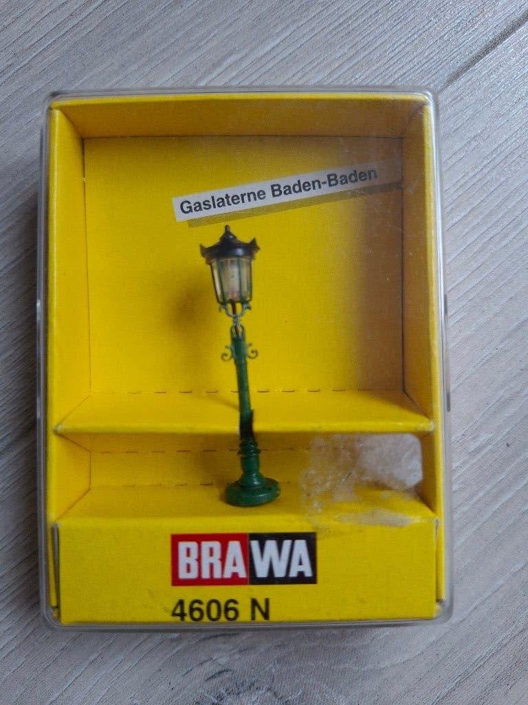 Brawa N 4606 - Gaslantaarn groen, Overige merken, Gelijkstroom of Wisselstroom, Brug, Tunnel of Gebouw, Nieuw