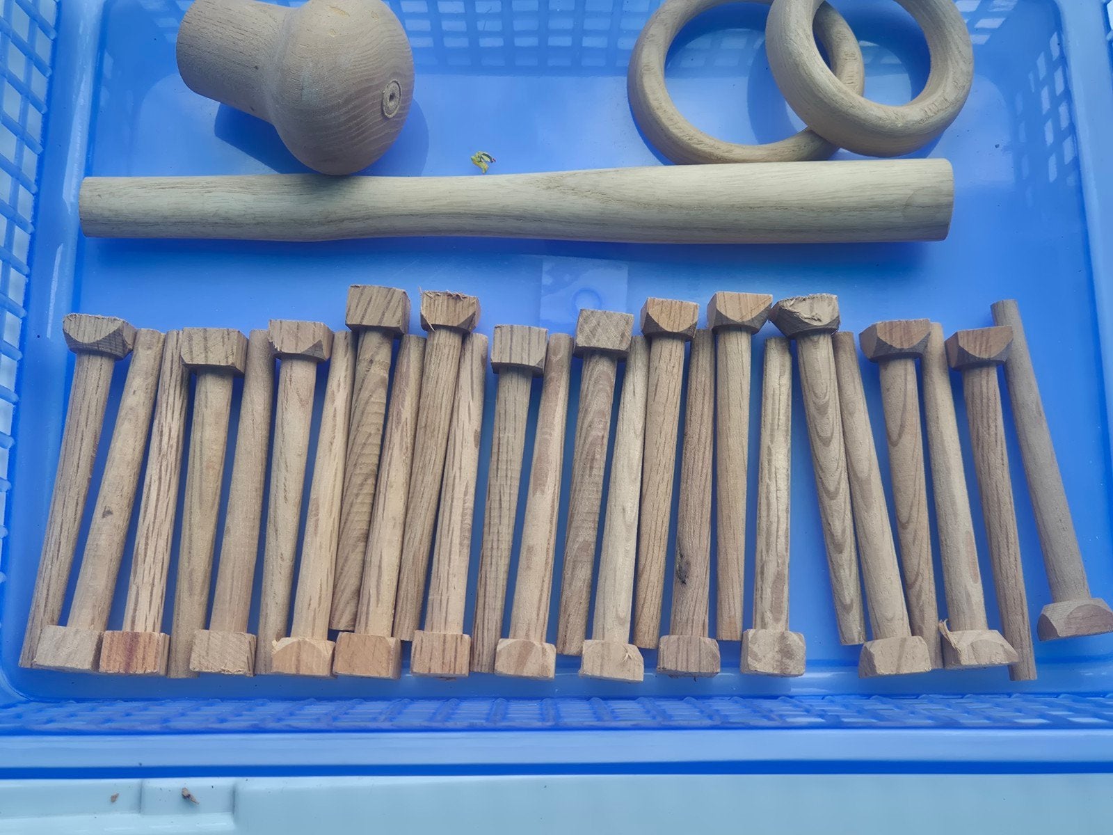 Houten knutselmateriaal: spijkers,ringen, hamersteel en meer, Hobby en Vrije tijd, Nieuw, Overige merken, Bruin, Knutselmateriaal
