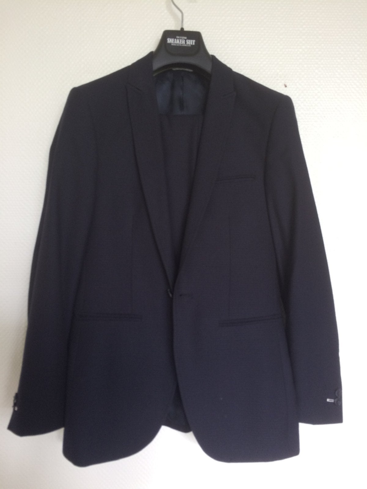 Sneakersuite maat xs, Ophalen, Zo goed als nieuw, Maat 46 (S) of kleiner, Blauw