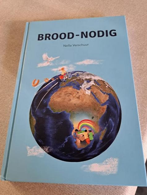 Nella Verschuur - Brood-nodig, Ophalen of Verzenden, Gelezen, Fictie algemeen