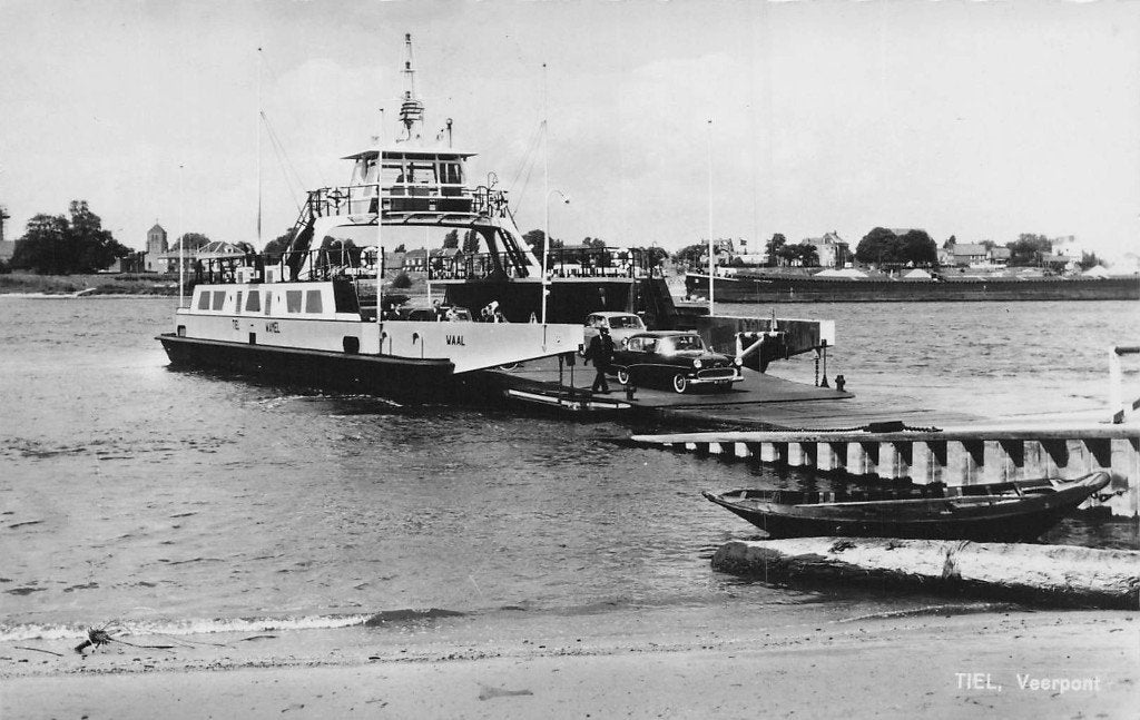 Tiel - Veerpont met auto en passagiers (uitg. HEMA), Verzenden, 1960 tot 1980, Ongelopen, Gelderland