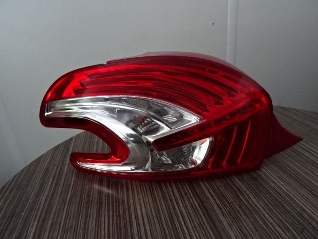 Achterlicht Peugeot 208 bj 2014 links ZGAN., Gebruikt, -, Ophalen of Verzenden, -
