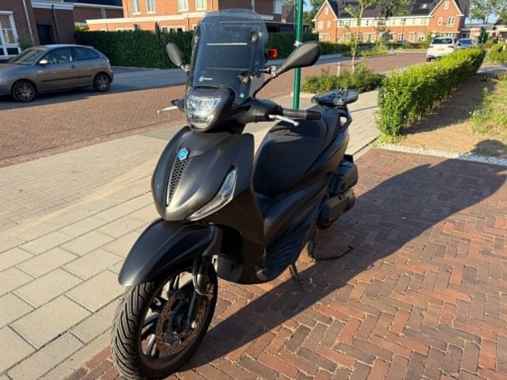 Piaggio beverly 400s hpe, Motoren, Motoren | Piaggio, Scooter, Occasion, Particulier, 399 cc