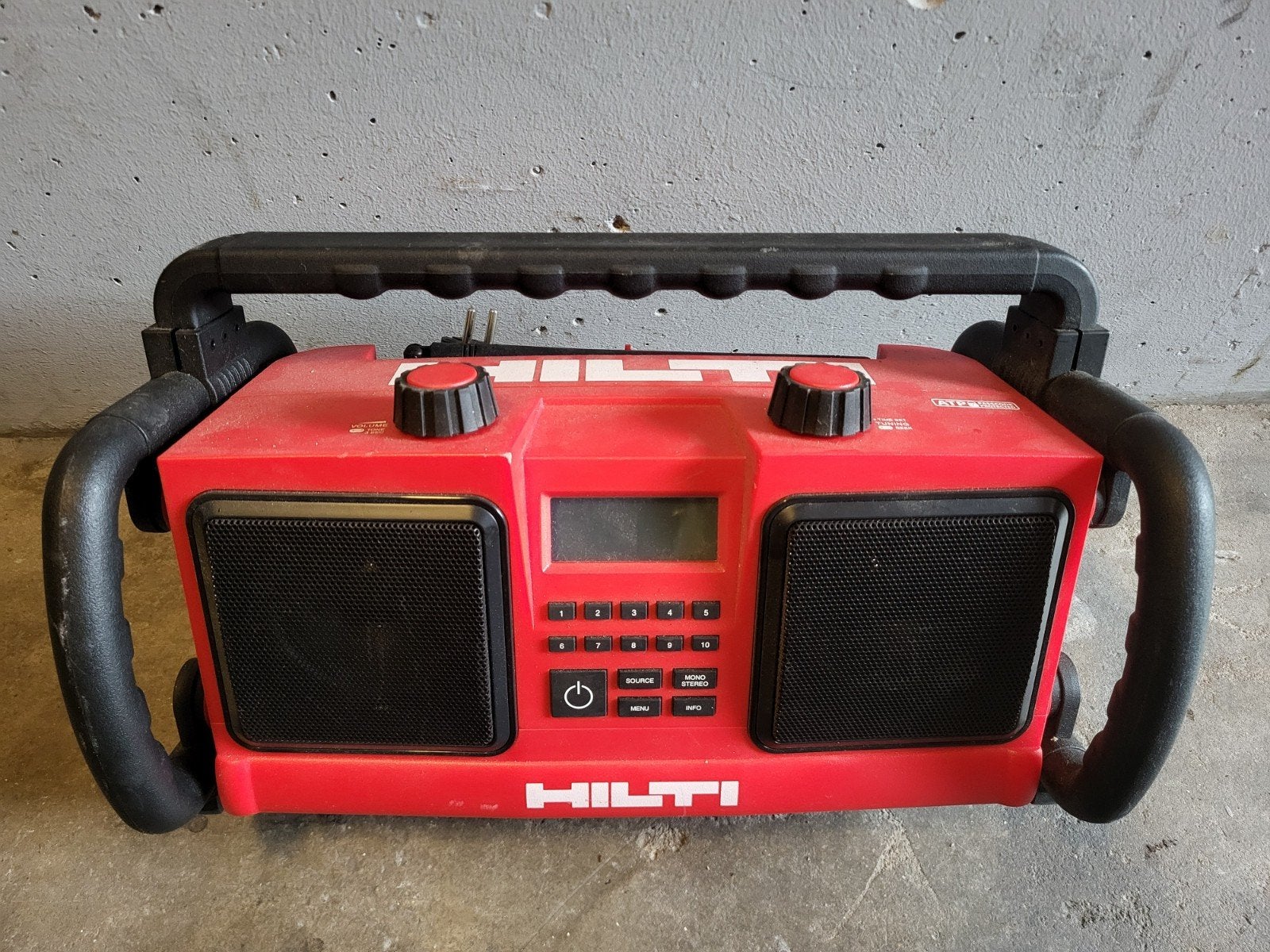 hilti bouw radio, Ophalen