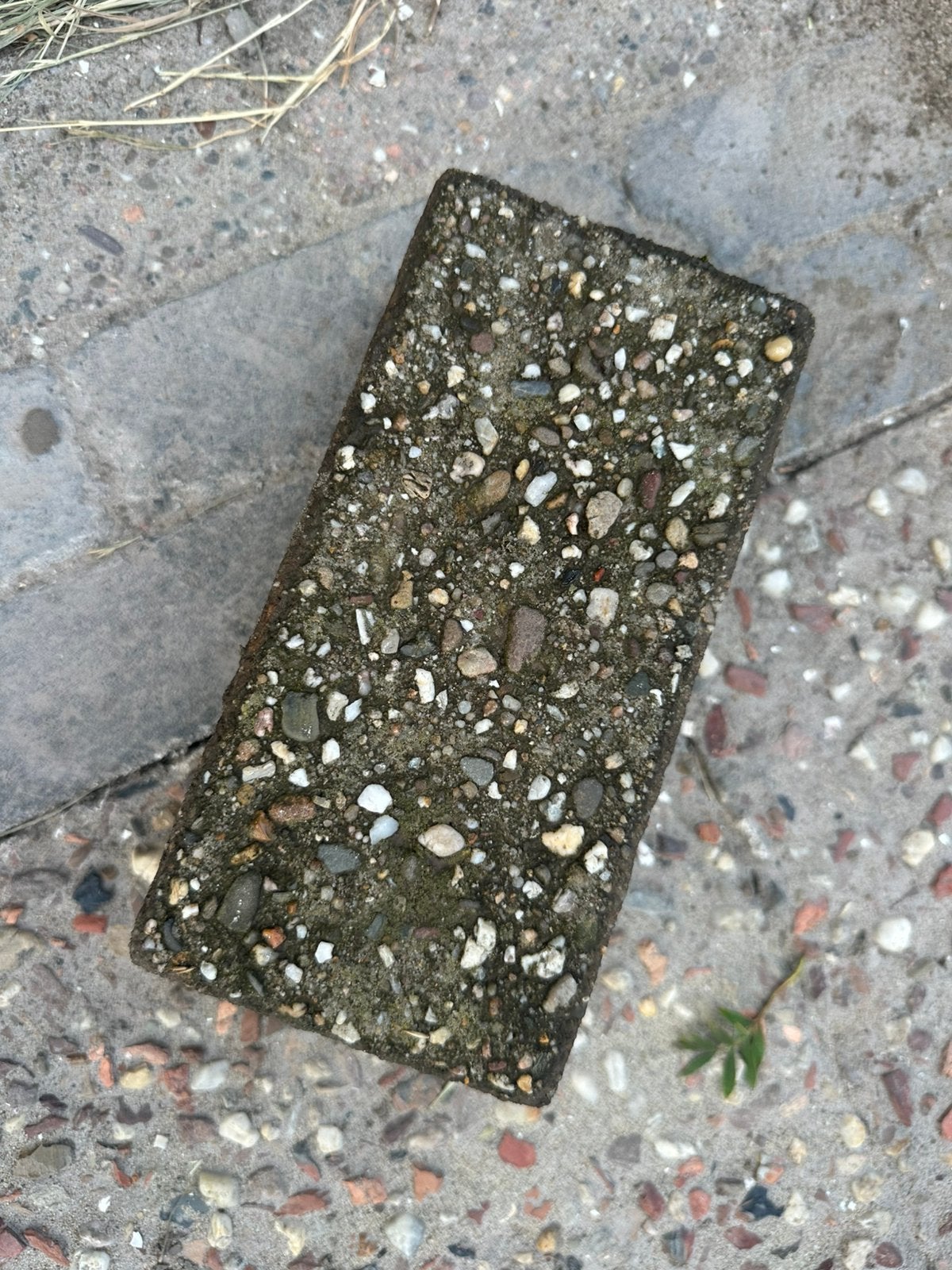 Beton klinkers grijs gemêleerd 100 stuks, Ophalen, Zo goed als nieuw, Beton, Klinkers