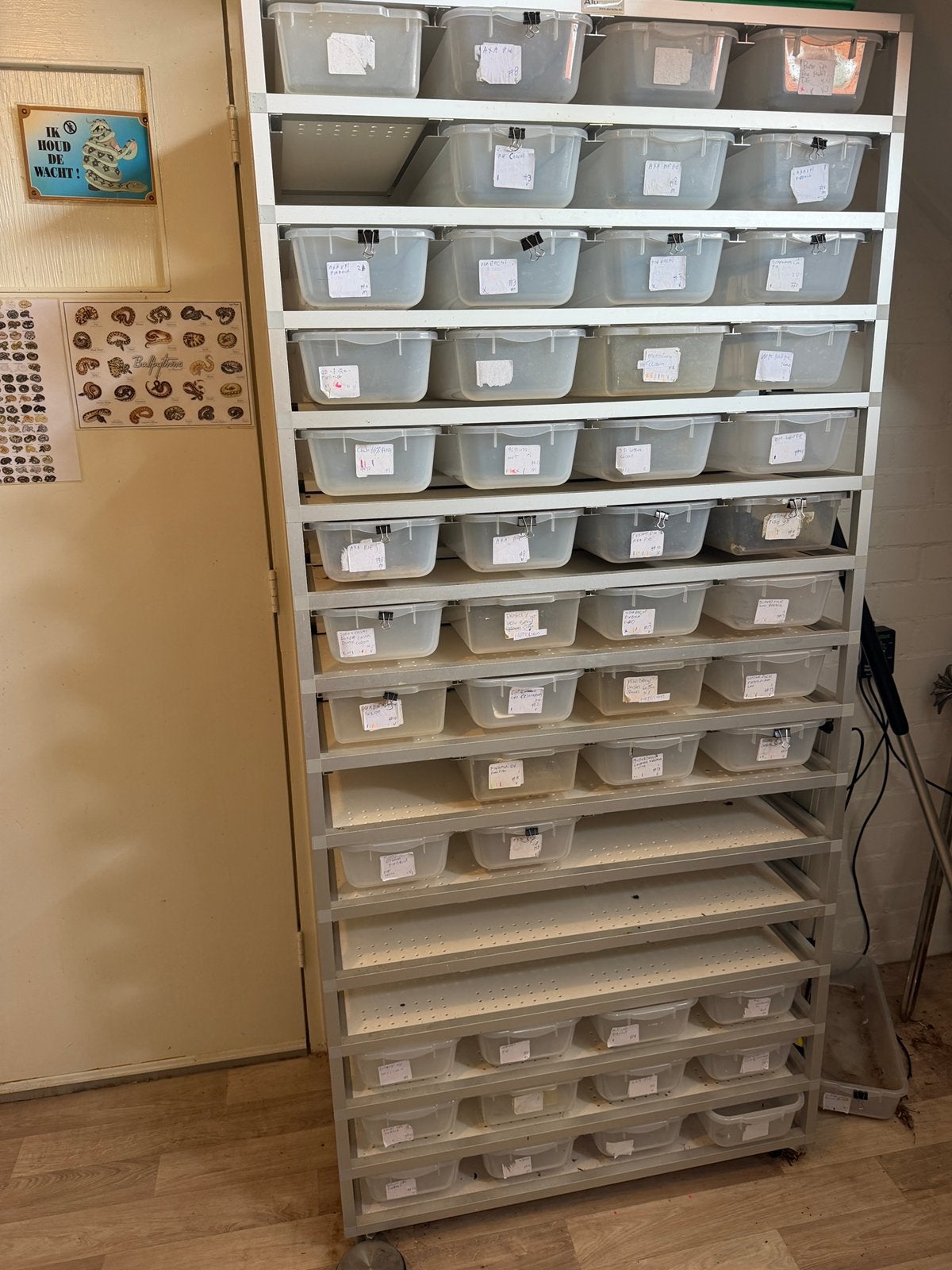 V18 rack  compleet, Dieren en Toebehoren, Ophalen, Zo goed als nieuw