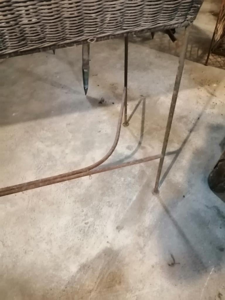 OUDE FRANSE HAL TAFEL METAAL ROTAN RIET PIT RIET 120X73X43CM, Ophalen