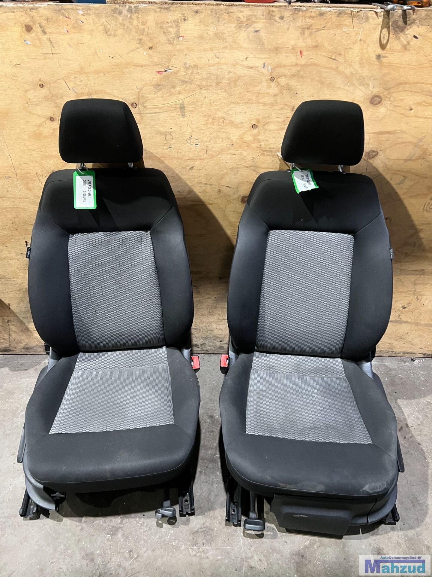 VW POLO 6R Links rechts stoel achterbank 2009-2013, Auto-onderdelen, Gebruikt, Volkswagen, Volkswagen AG, Berliner Ring 2
38440  Wolfsburg, DE