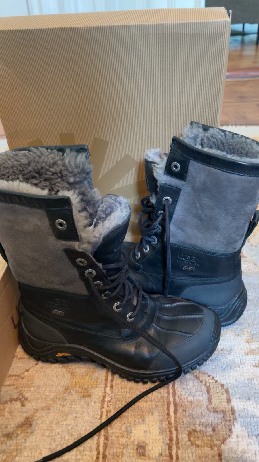 UGG Adirondack Boot II / III snowboots Maat 37 Zwart/Grijs, Sport en Fitness, Ophalen of Verzenden, Zo goed als nieuw, Schoenen