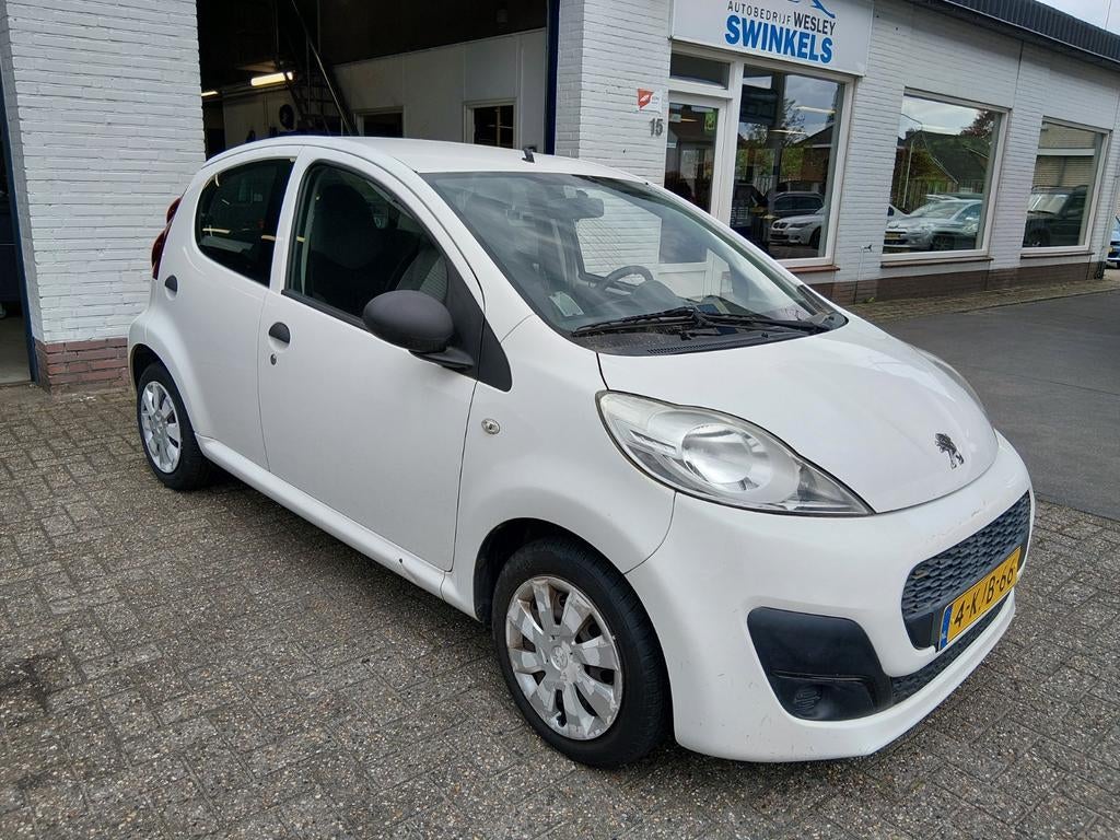 Peugeot 107 airco 1.0 12V 5DR 2013 Wit, Voorwielaandrijving, Euro 5, Stof, Zwart