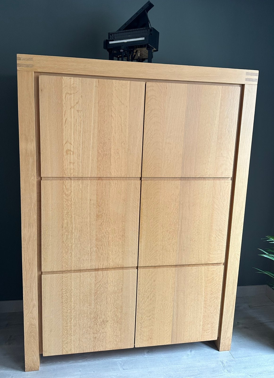 Kast van Goossens, uit de serie Clear, Ophalen, Met deur(en), 100 tot 150 cm, Eikenhout