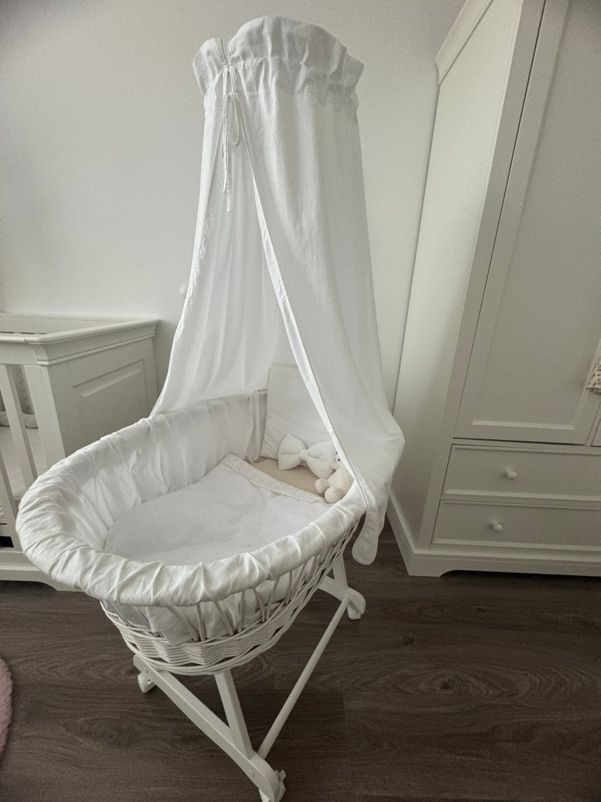 Witte Wieg met Hemel en Bekleding - Zo Goed als Nieuw, Ophalen, Zo goed als nieuw, Wieg