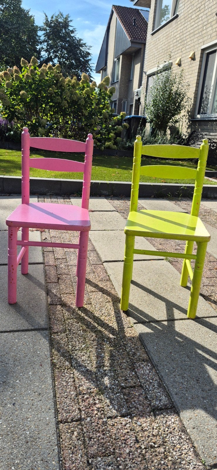 2 kinderstoeltjes: roze en groen, Ophalen, Gebruikt, Stoel(en)