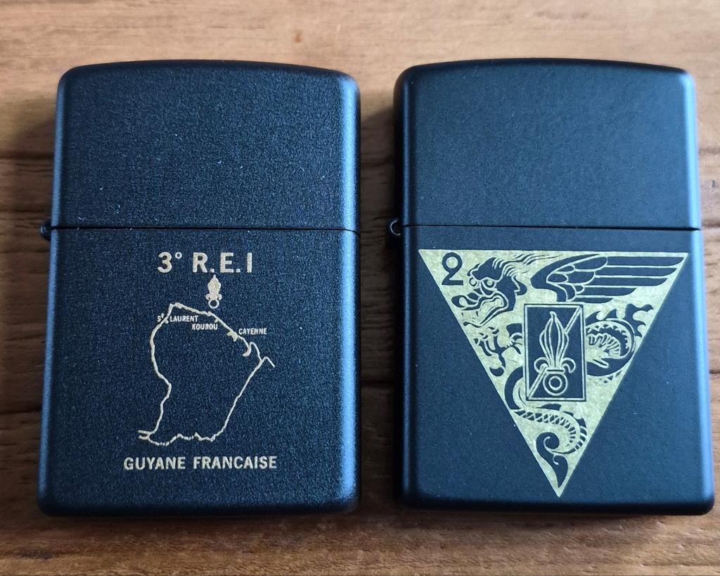 2 zippo's van het vreemdelingenlegioen 2R.E.P / 3R.E.I, Verzamelen, Rookartikelen, Aanstekers en Luciferdoosjes, Ophalen of Verzenden