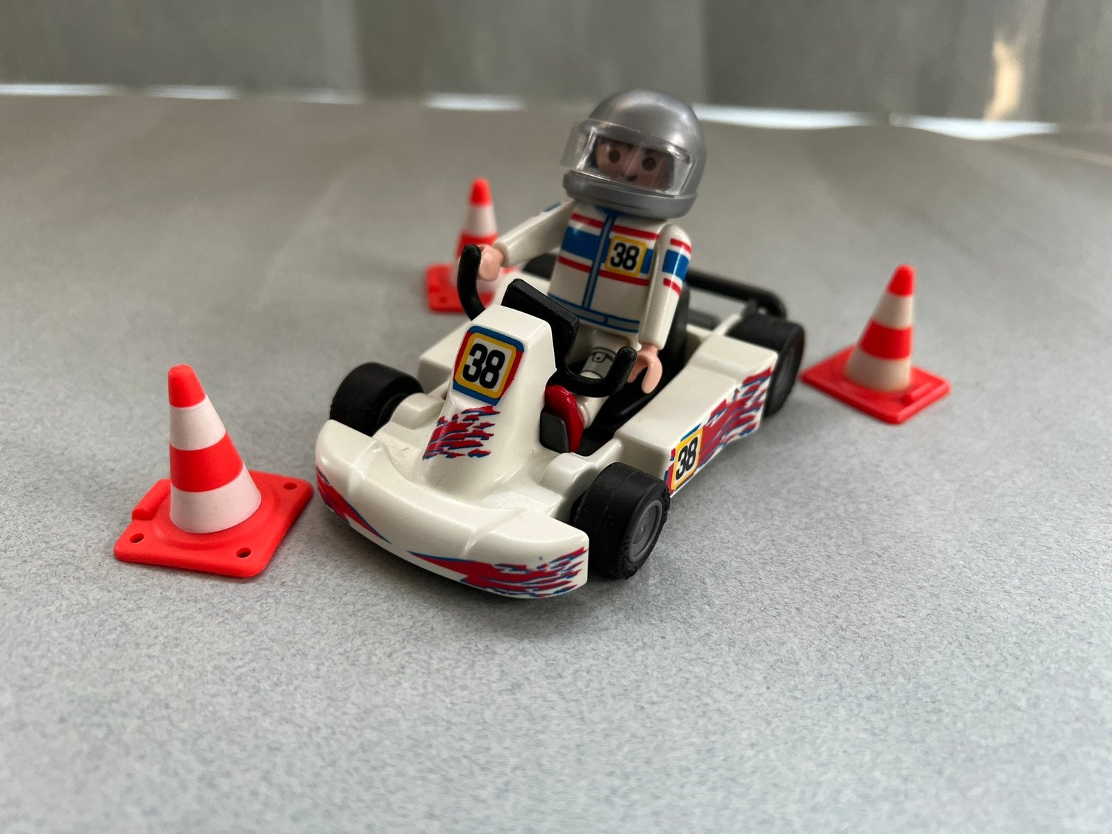 Playmobil Go-Kart met coureur en drie pionnen (Set 4932), Ophalen of Verzenden, Zo goed als nieuw
