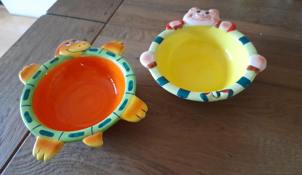 2 kommen - varken en schildpad, Ophalen of Verzenden, Gebruikt