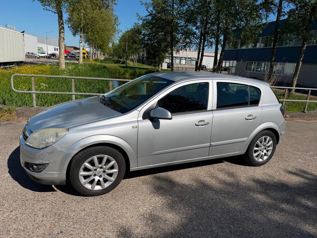 Opel Astra 1.6 Temptation!2008!5-deurs!Airco!PDC!Cruise!, Auto's, Voorwielaandrijving, 15 km/l, Gebruikt, 4 cilinders