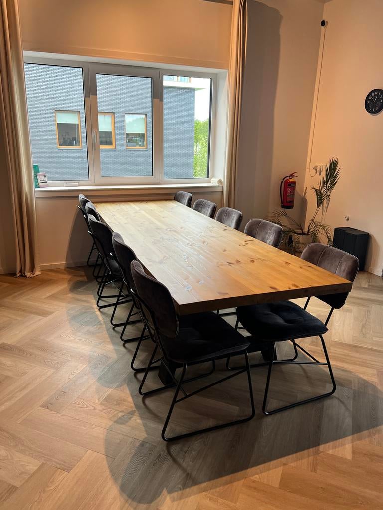 10 persoons houten eettafel met 10 stoelen, Ophalen, 100 tot 150 cm, 200 cm of meer, Zo goed als nieuw