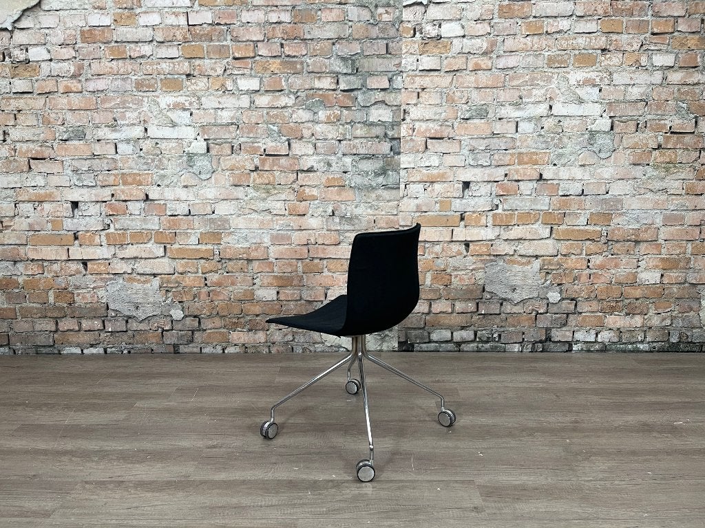 Arper Catifa 46 Trestle zwart bij TheReSales, Ophalen, Zwart, Design, Zo goed als nieuw