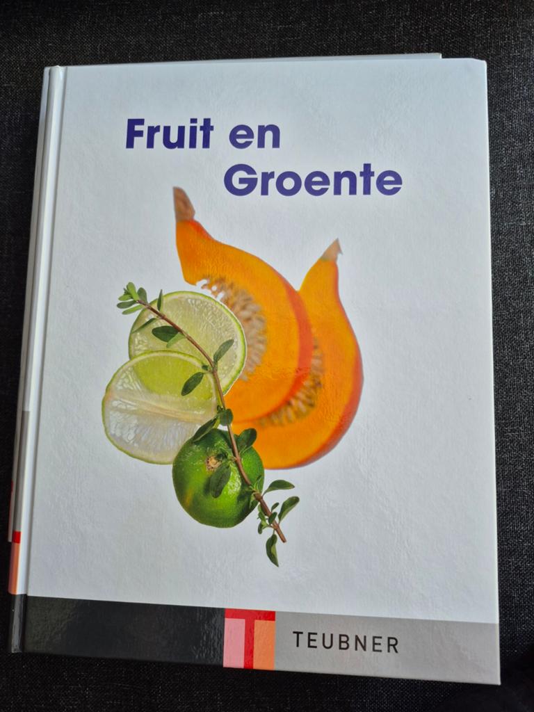 Fruit en Groente - Teubner Kookboek, Hoofdgerechten, Gezond koken, Ophalen of Verzenden, Zo goed als nieuw