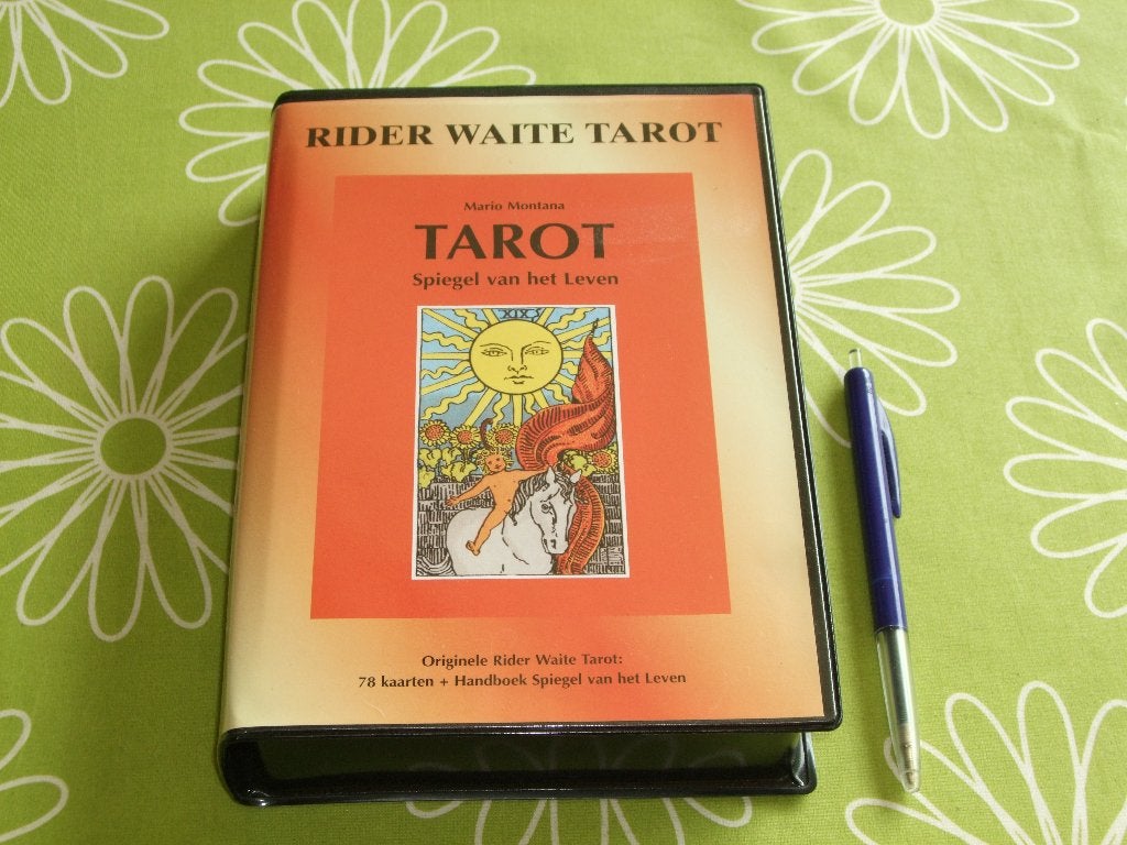 Tarot set - Rider Waite Tarot 78 kaarten + handboek, Tarot of Kaarten leggen, Overige typen, Ophalen of Verzenden, Zo goed als nieuw