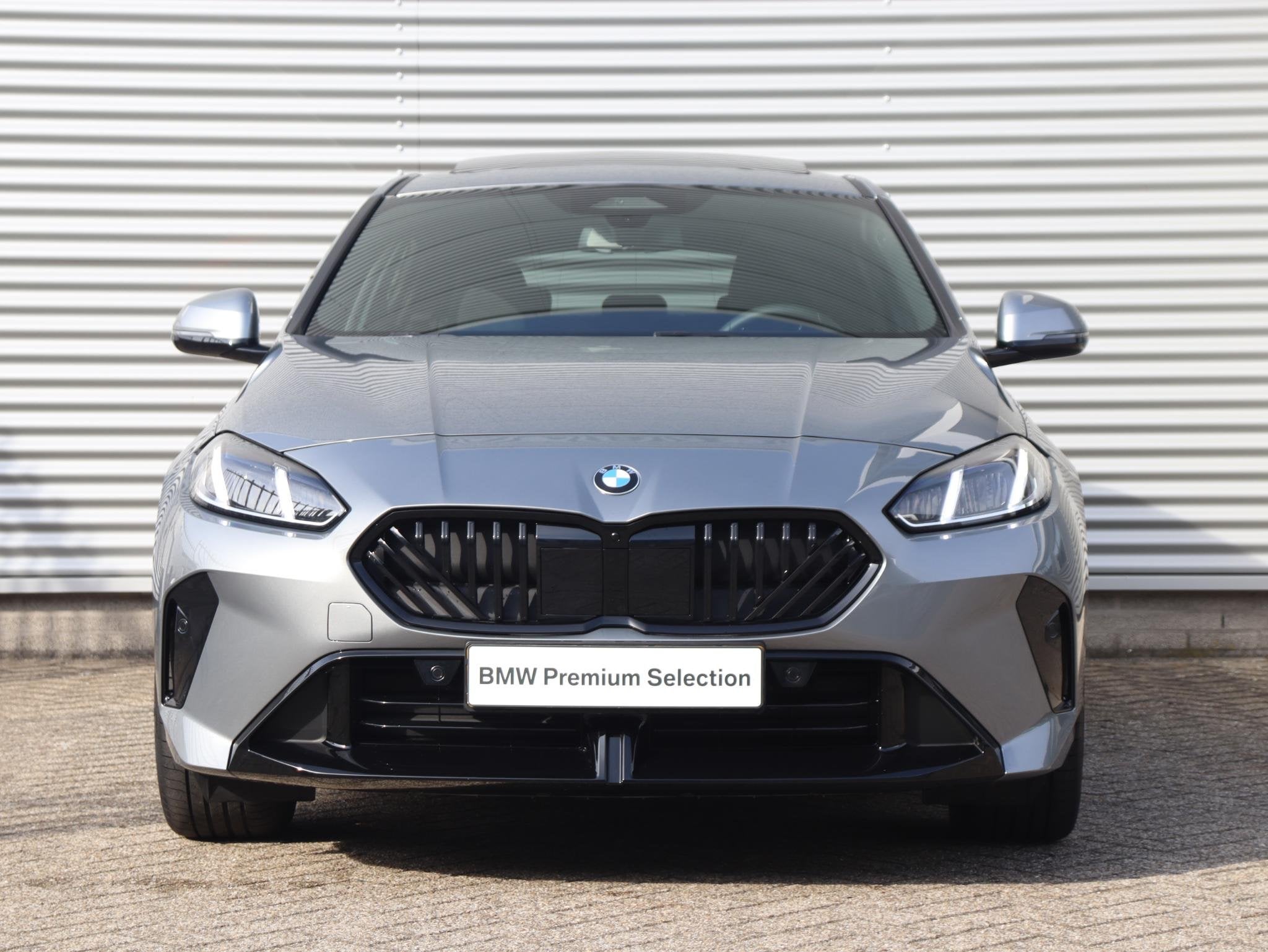 BMW 1 Serie 5-deurs 120 | M Sportpakket | Panodak | Getint G, Stof, Gebruikt, Met garantie (alle), Origineel Nederlands